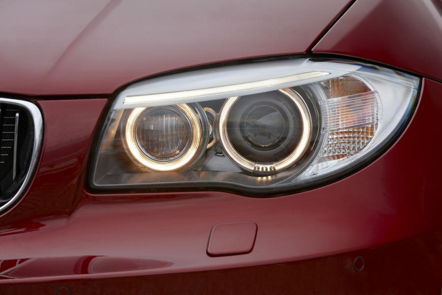  BMW 1-Series Coupe 2011 года  (фото 24 из 77)